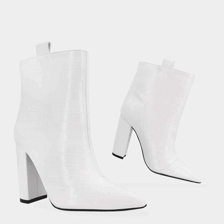 MYSHOESMEXICO's tweet photo. ¡No te puedes quedar sin estas #botas blancas para tus “looks” de temporada! 🤍✨ ¡Amamos su textura de “croc”!
.
Style: Clever Blanco 🤍
.
#myshoesmexico #amoloszapatos #shoeaddict #shoeaholic #botines #boots #bootieseason #booties #shoeaholic #tiendaonline #myshoesmx #zapatos https://t.co/iCg8g0vB9i