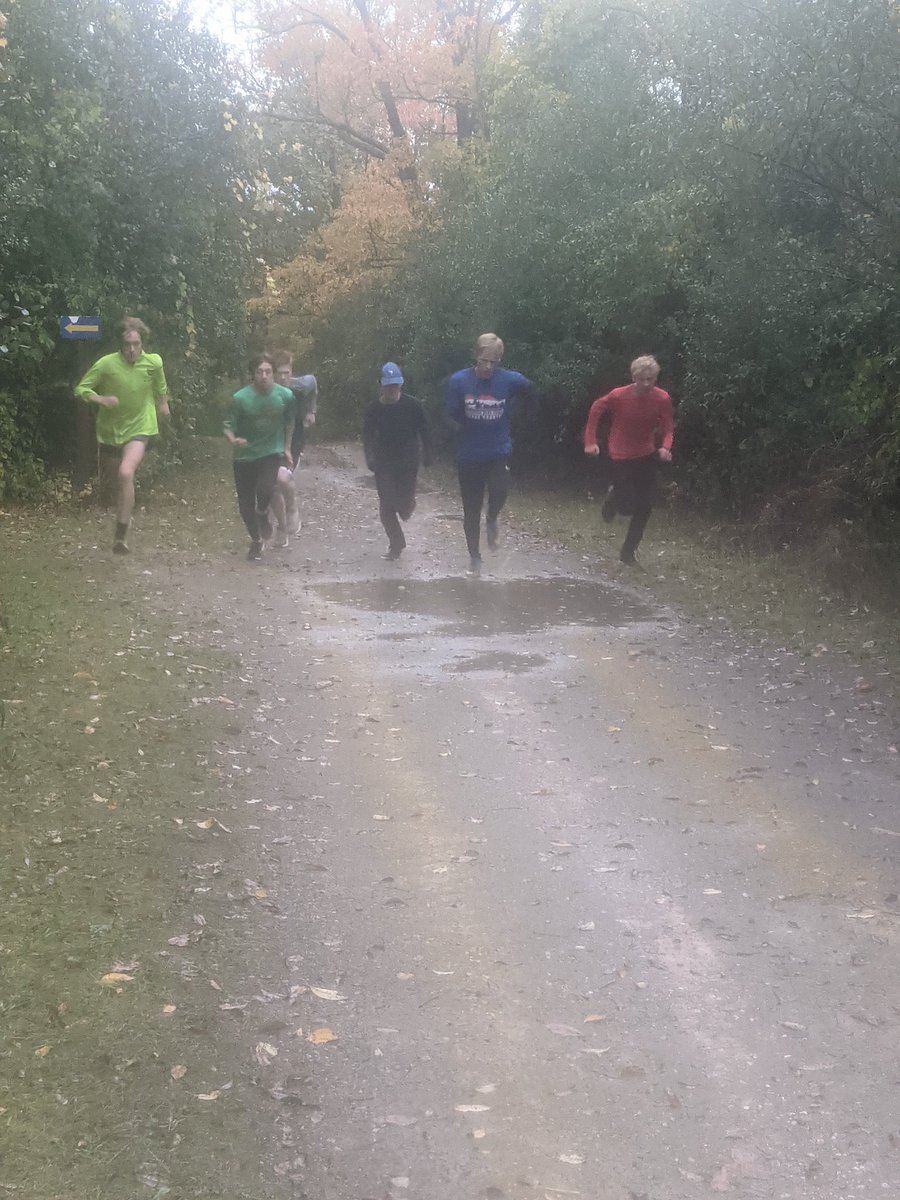 CoachJeffMcNeil's tweet photo. We TRAIN in the elements because we RACE in the elements.
It's called #crosscountry!
#RegionalWeek
#ChampionshipMonth
#Ihavewetfeet https://t.co/Qxu4b1NROu