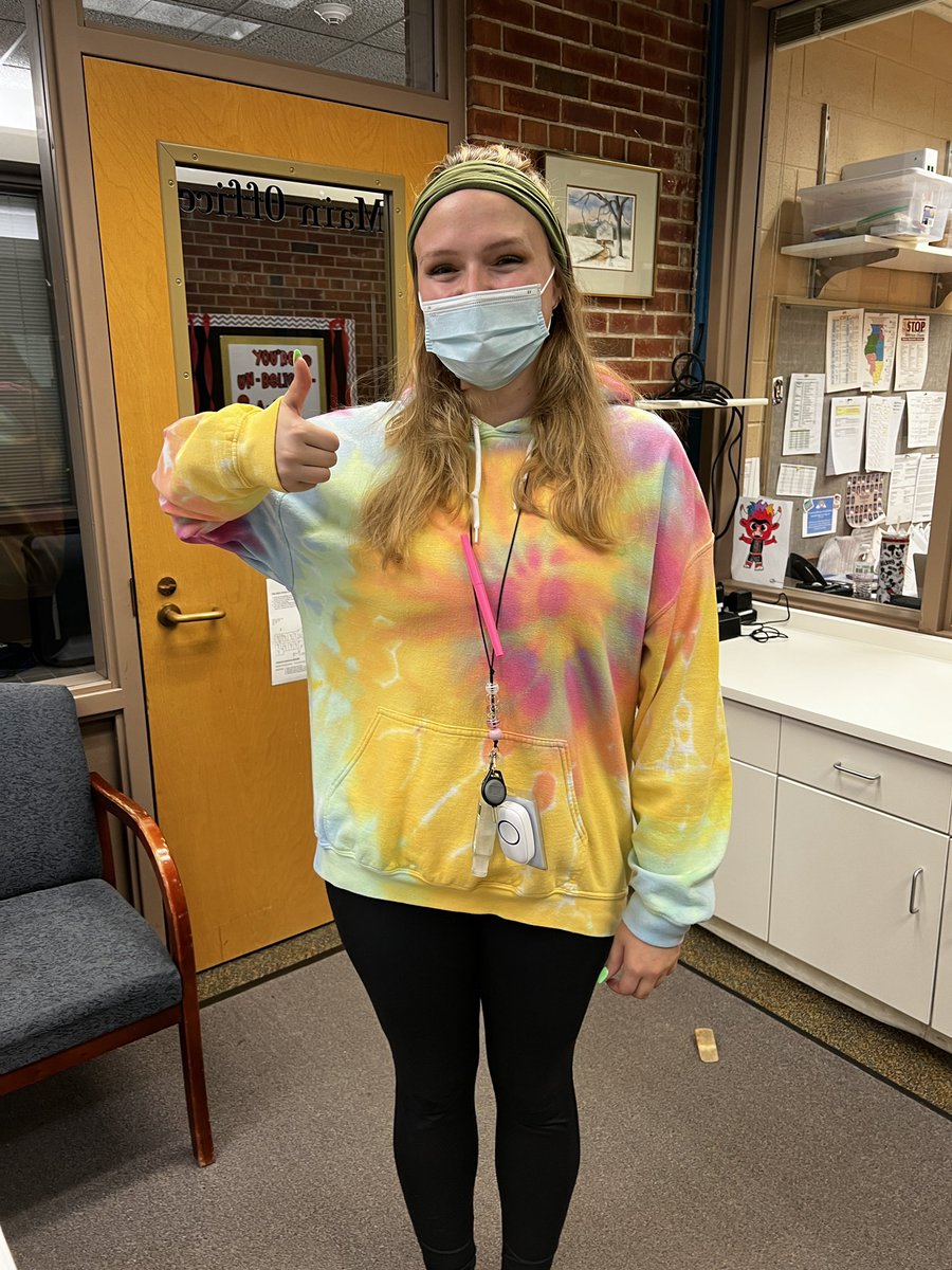 DrLelandWagner's tweet photo. Red Ribbon Week started strong! Our futures are “too bright” to do drugs! #WEarePD58 tomorrow we will be rocking our sunglasses since we are too cool for drugs and alcohol. https://t.co/40SSR5u68o