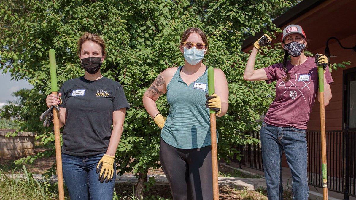 ABoR_REALTORS's tweet photo. Take a day to volunteer and make a difference in our community! The ABoR Foundation will be volunteering with @mobileloaves Community First! Village on October 27 from 9:00 a.m. to 1:00 p.m.
Sign up for a volunteer slot now at https://t.co/79N09CmJRH. #GiveBack #ABoRFoundation https://t.co/ps0WbqYOX7
