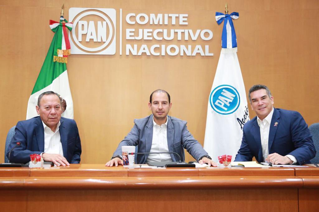 Me reuní con los dirigentes de #VaPorMéxico para analizar temas de la agenda nacional y legislativa que impulsaremos y defenderemos desde el Congreso. Seguiremos trabajando unidos a favor de todo México.