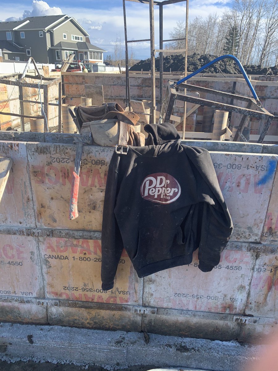 cribberdude's tweet photo. Two things I love. Cribbing foundations and @drpepper https://t.co/za4LvVIH0H