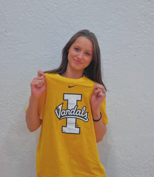 USCVL's tweet photo. Congratulations Madison Wilson @mads_wilsonnn on your commitment to play volleyball at The University of Idaho. Assist to Palmer Ridge Volleyball @ridge_palmer. https://t.co/2XvzOH1aDc