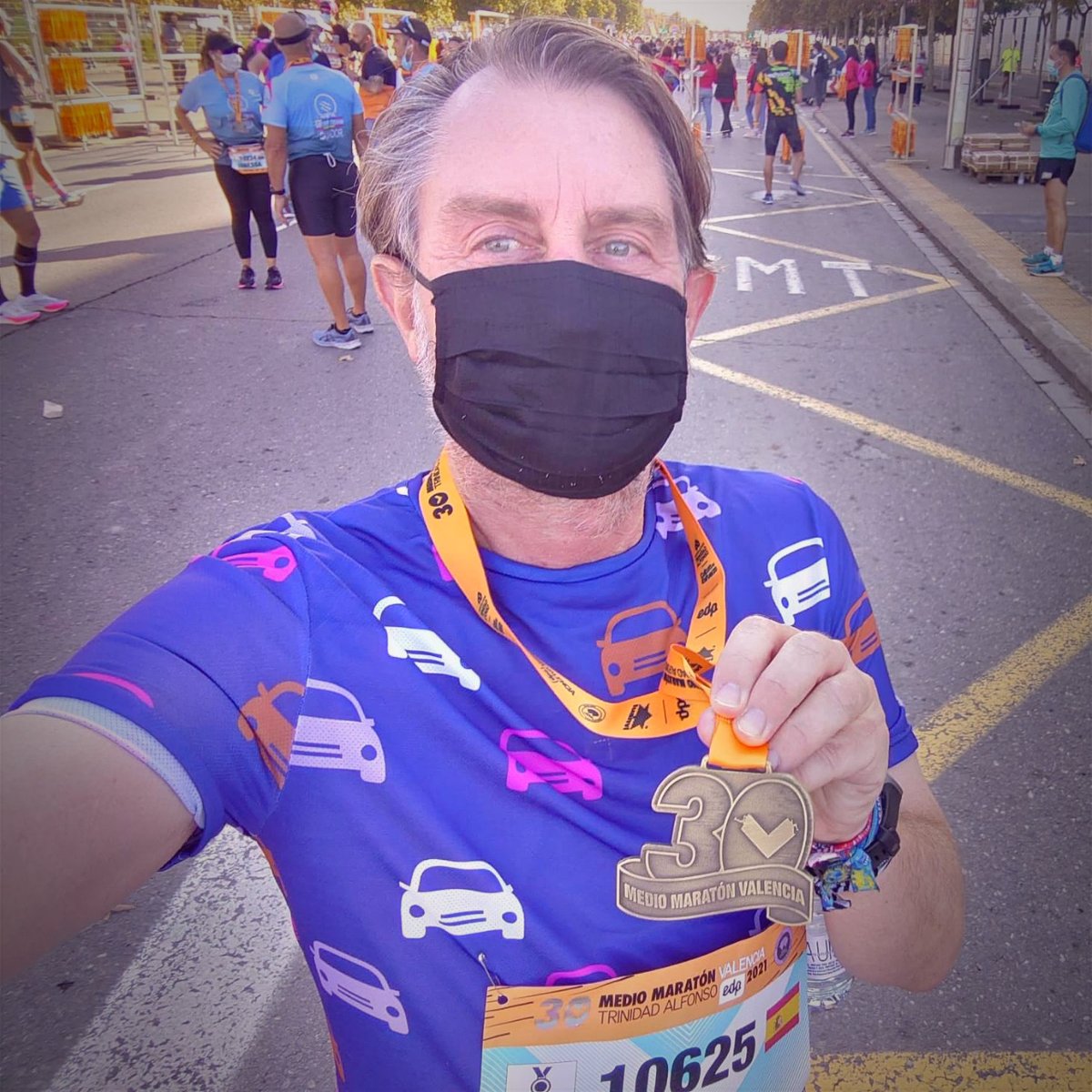 Hoopoe Running Apparel tweet media