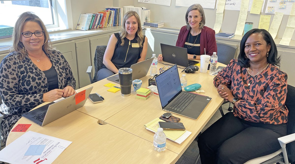ArkansasEd's tweet photo. 2022 Arkansas Teacher of the Year Jessica Saum gets feedback on her National Teacher of the Year application from ADE's Venus Torrence, 2021 ATOY Susanna Post, and ASTA's Michele Linch. Learn more about Ms. Saum at https://t.co/b2uEoCAVlO. #TeachArkansas https://t.co/UQcSgjpxdi