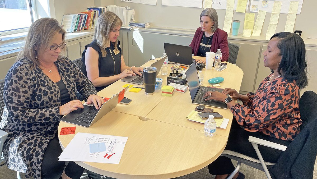ArkansasEd's tweet photo. 2022 Arkansas Teacher of the Year Jessica Saum gets feedback on her National Teacher of the Year application from ADE's Venus Torrence, 2021 ATOY Susanna Post, and ASTA's Michele Linch. Learn more about Ms. Saum at https://t.co/b2uEoCAVlO. #TeachArkansas https://t.co/UQcSgjpxdi