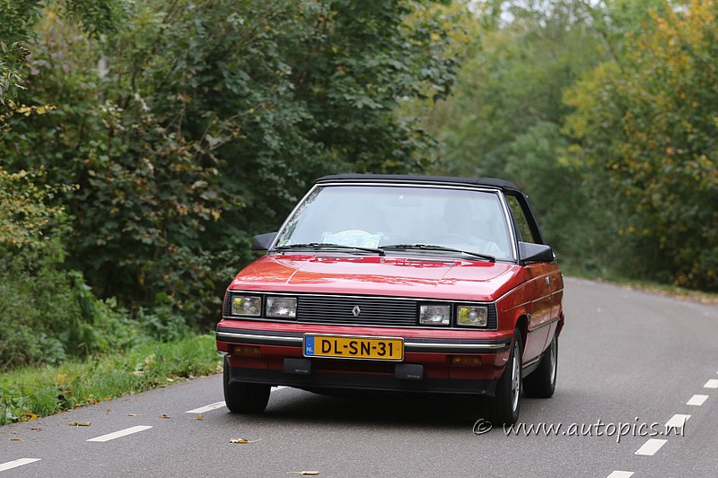 ExTaxi's tweet photo. Dit weekend werd de #snertrit verreden van de Club d'Anciennes Renault des Pays Bas! De club met de mooiste naam van allemaal! @Renault_NL @RenaultBeluxNL #renault #renaultklassiek https://t.co/8faUtwIMzH