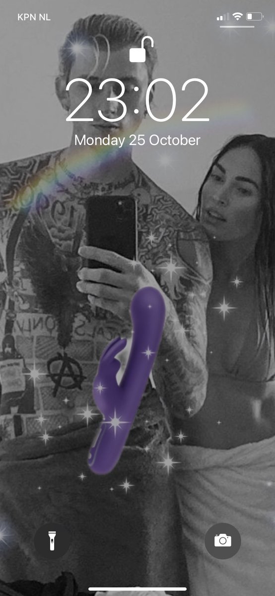 liter_ali's tweet photo. New background hihi #meganfox #mgk #organicsmoothies #satisfierpro2 https://t.co/UwZlvBP5LN