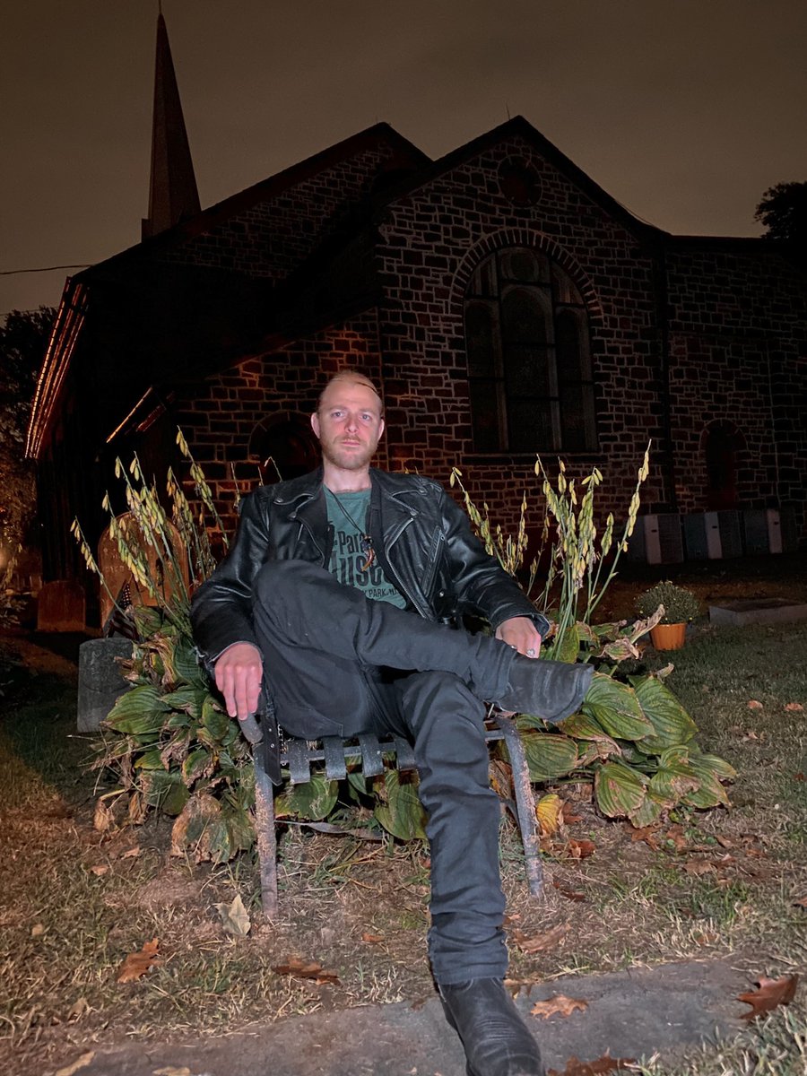 BeccaG_WeirdNJ's tweet photo. Would you sit in the Witch’s Chair at midnight on an October night? 🎃🪦🪑 Featuring Joe looking badass! (video underway!) @WeirdUS #weirdus #haunted #legend #creepy #witch https://t.co/aSXXE5OpjG