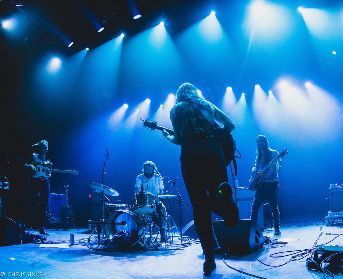 MAGNETMagazine's tweet photo. #LiveReview: #BigThief, #MindMaintenance (@UnionTransfer). โ@bigthiefmusic shelved its reputation for mellowness and revved up the tightly packed crowd by jamming, putting a millennial spin on roots rock.โ By @MJ_Fine; photos by #ChrisSikich (@countfeed): https://t.co/TzpNMbZYjZ https://t.co/hueWNRseV7