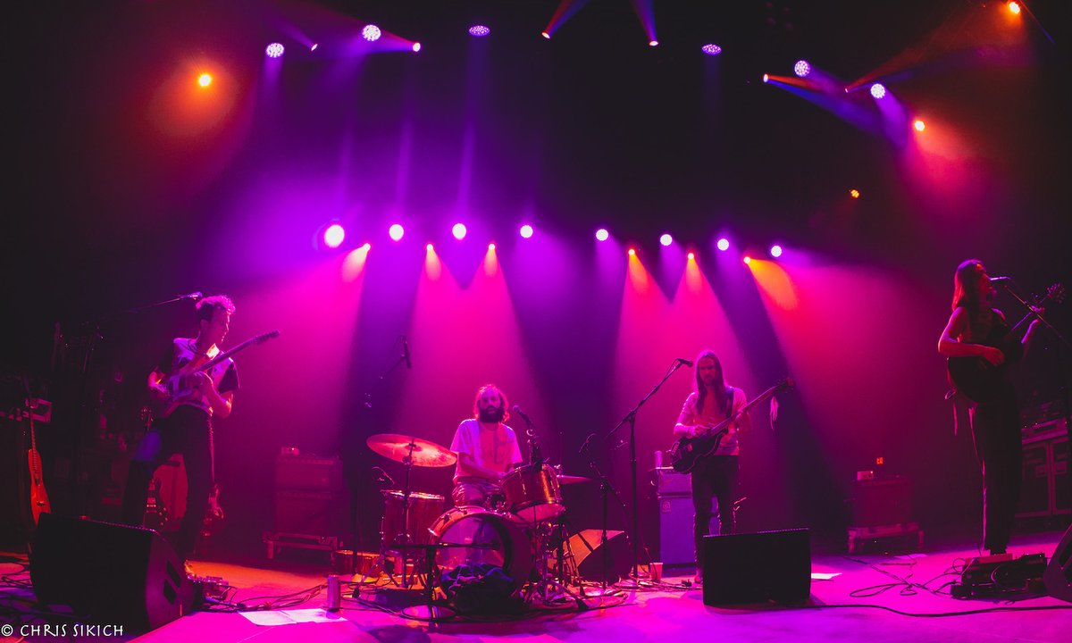 MAGNETMagazine's tweet photo. #LiveReview: #BigThief, #MindMaintenance (@UnionTransfer). โ@bigthiefmusic shelved its reputation for mellowness and revved up the tightly packed crowd by jamming, putting a millennial spin on roots rock.โ By @MJ_Fine; photos by #ChrisSikich (@countfeed): https://t.co/TzpNMbZYjZ https://t.co/hueWNRseV7