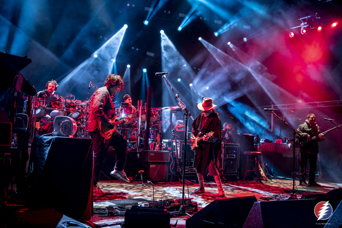 BobWeir's tweet photo. Always a pleasure, Colorado! Thank you for the unforgettable back to back shows at both @RedRocksCO and @fiddlersgreenco. 

📸: @JayBlakesberg &amp; Katie Friesema https://t.co/0ZEPTL1DPE