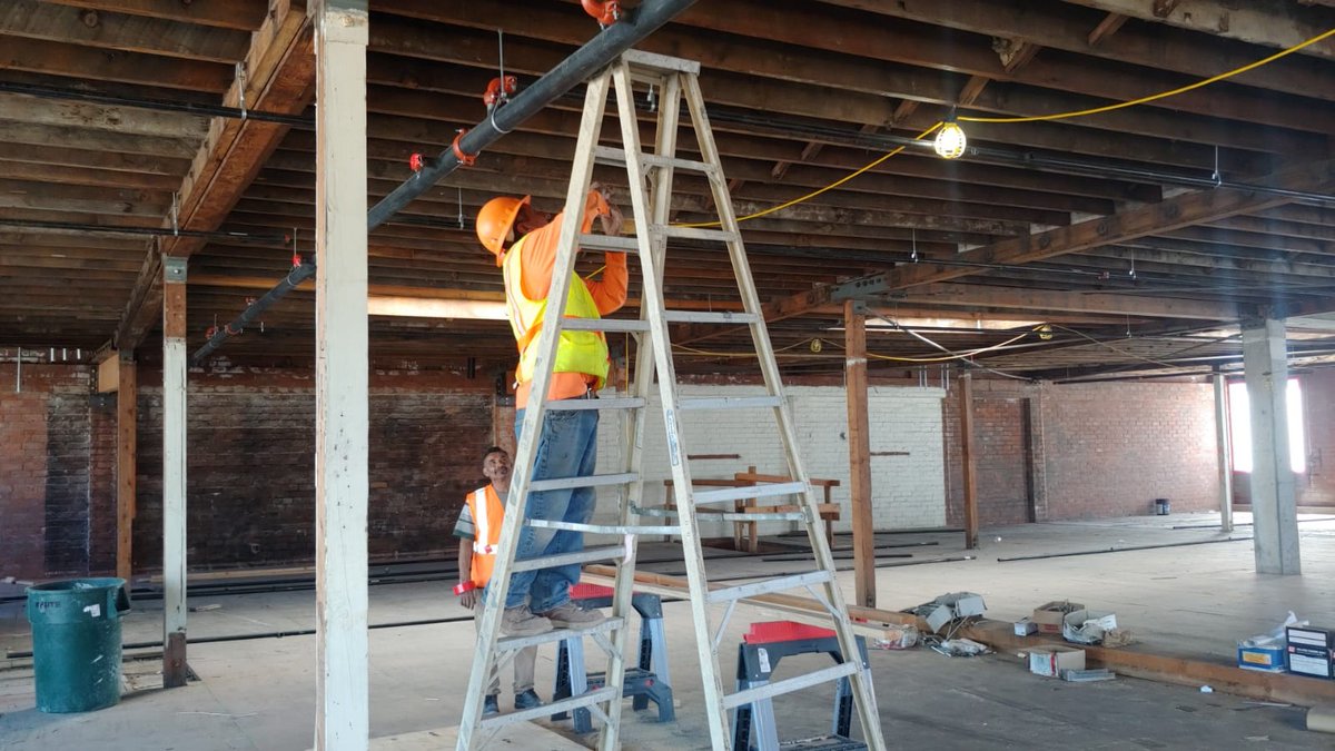 ngsandblasting's tweet photo. We offer internal sandblasting! Residential houses can also take advantage of sandblasting processes in: Clothes yard, Kitchen or bathroom doors, Windows.  Visit: https://t.co/6YjEHSXz8T WhatsApp: 1-213-338-9850    #dustlessblasting  #sandblasting #paintstripping https://t.co/KjYMJIlYrZ