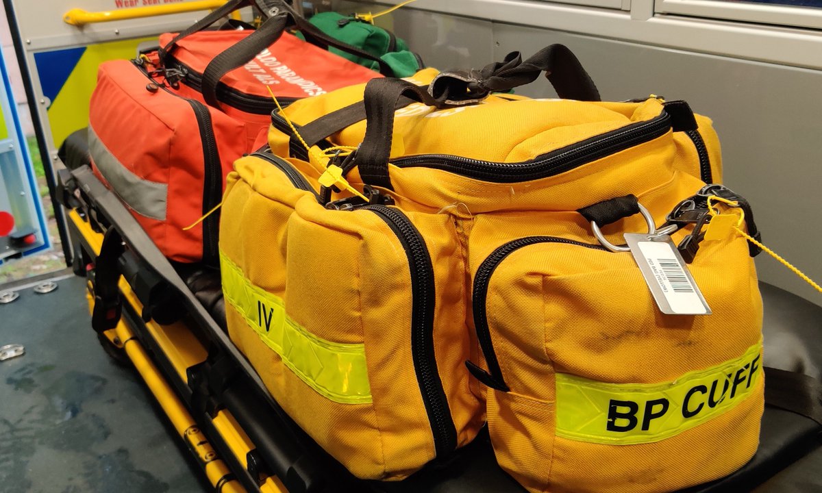 waterloomedics's tweet photo. It's Canadian Patient Safety Week! This week we highlight how your @ROWParamedics keep you safe. ROWPS uses colour coded bags, and also colour coded medication cap tape in the interest of human factors to help prevent wrong equipment carry/medication errors. #focused #wrapp https://t.co/lTjfoGKcMD