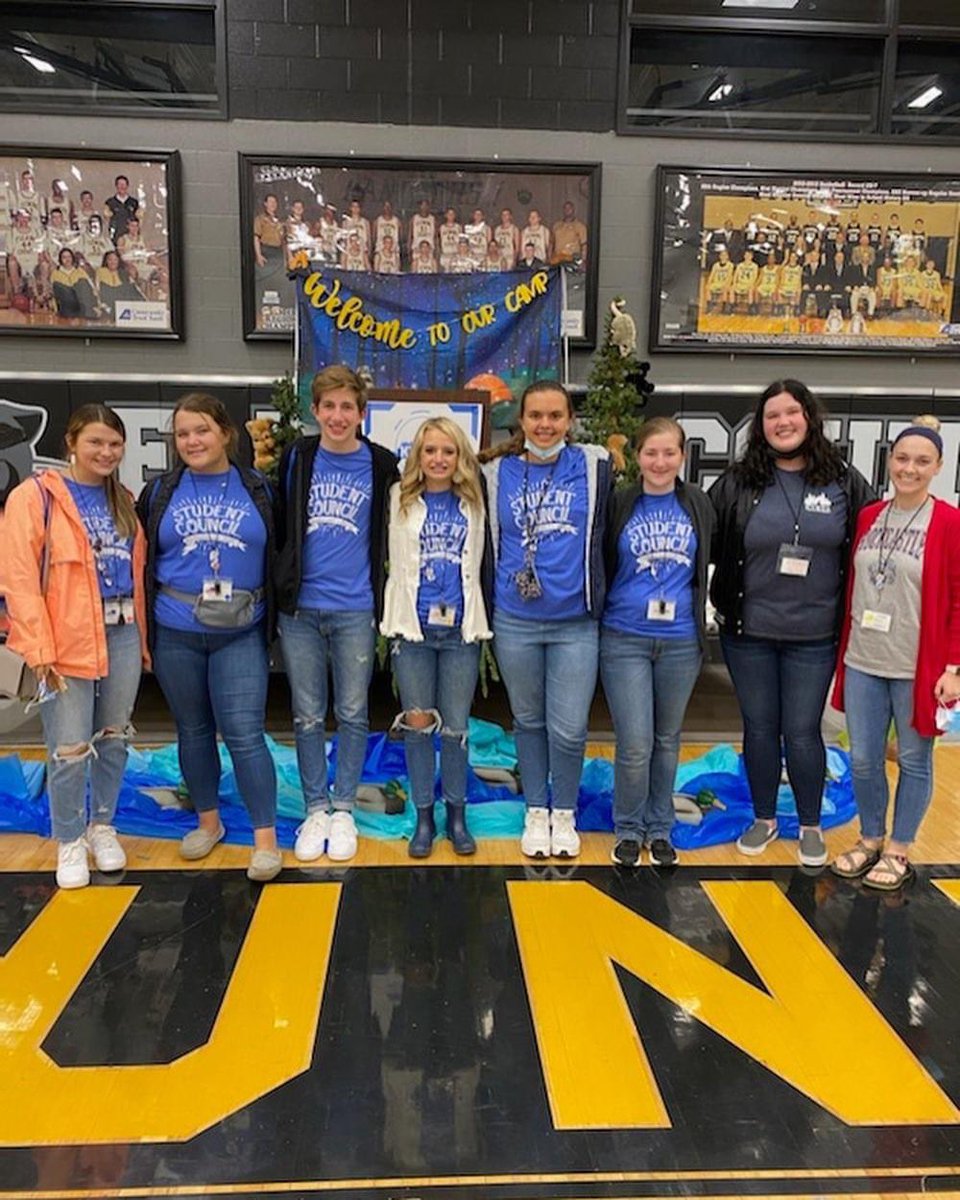 BallingerCarrie's tweet photo. Great day visiting @FCSSuper and attending the @ky_sca Fall Conference with the @CouncilRchs. Shout out to @haleythacker__ and @EmmaBallinger5 for receiving awards today! I LOVE witnessing great educational work taking place in KY. Thanks @jhughes_ky for the tour invite.🚀 https://t.co/wqB39ux6Q1