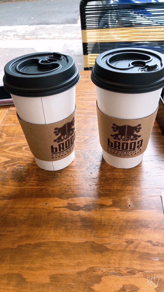 heli_91's tweet image. #cafe #climafrio platica con amiga es lo mejor ☺️🙌🏻