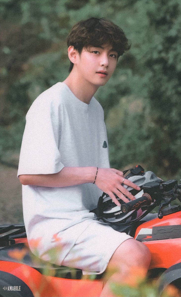 taehyung feels like a romantic movie