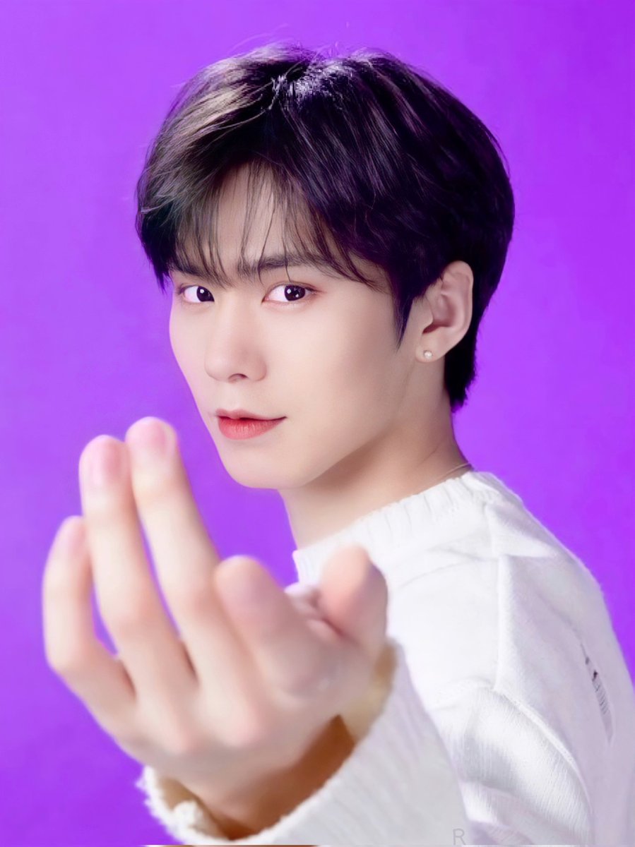 Wullove's tweet photo. [라키 고화질 보정]
진심, 저 손 잡고 싶다요~~🥺💜

#아스트로 #ASTRO
#라키 #ROCKY @offclASTRO https://t.co/KOao4juqEb