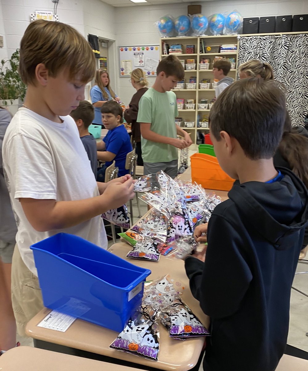 MrsHworth3's tweet photo. Our assembly line simulation activity was a productive, efficient, and frustrating learning experience, but we had fun and helped the WES PTA too! @kkallhoff @PrincipalPage @MrTommyDuke @jessica_svarney @wescullman #weststory #assemblyline #childlaborlaws #paidwithcandy https://t.co/LNOsvGO5aM