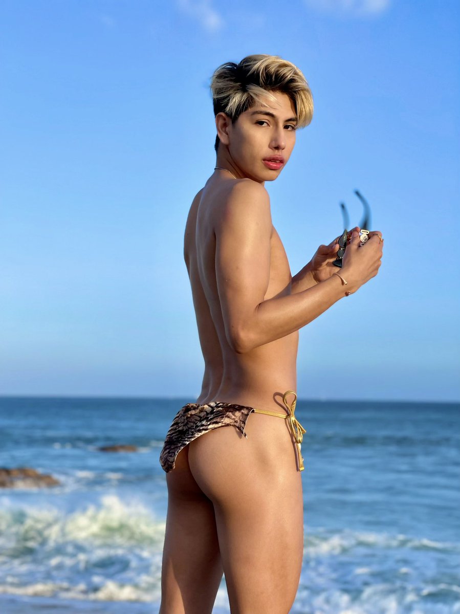 Cherreyboy's tweet photo. My only fans it’s on fire (Link in bio)
.
.
.
#baja #mexico #boy #cute #love #sexy #underwearmen #body #hotmen #blondehair #tiktok #trending #gay #gayboy #gaycabo #gaymexico #adventure #luxury #nice #cdmx #cherrybooy https://t.co/JgAbD5u6tD