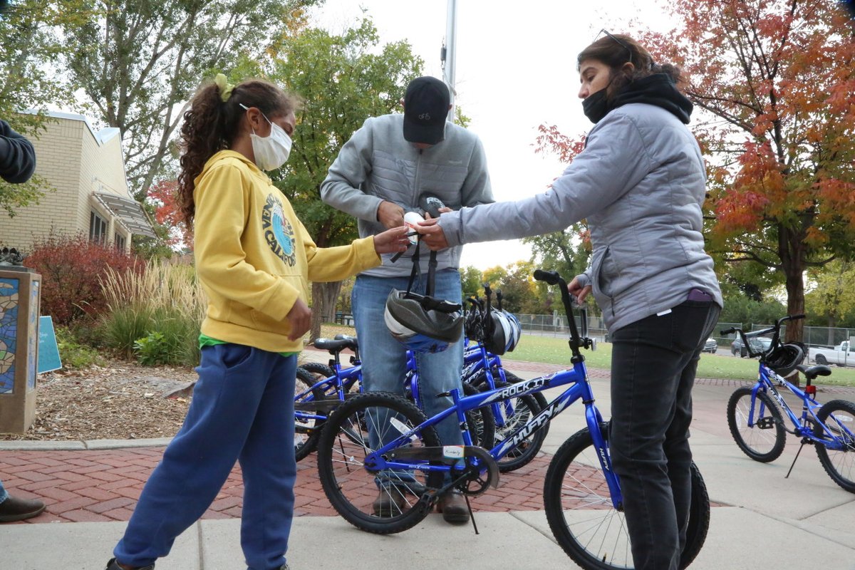 PoudreSchools's tweet photo. When Kimberly Gutirierrez-Cuevas went to school on a recent fall day, she wasn't expecting the surprise that awaited. As part of the 2021 @WishforWheels FoCo event, the @HarrisBilingual second grader got a new bicycle and helmet.

🚲 https://t.co/pKbS8ewBzj

#PSDtogether https://t.co/aaEouoM9fS