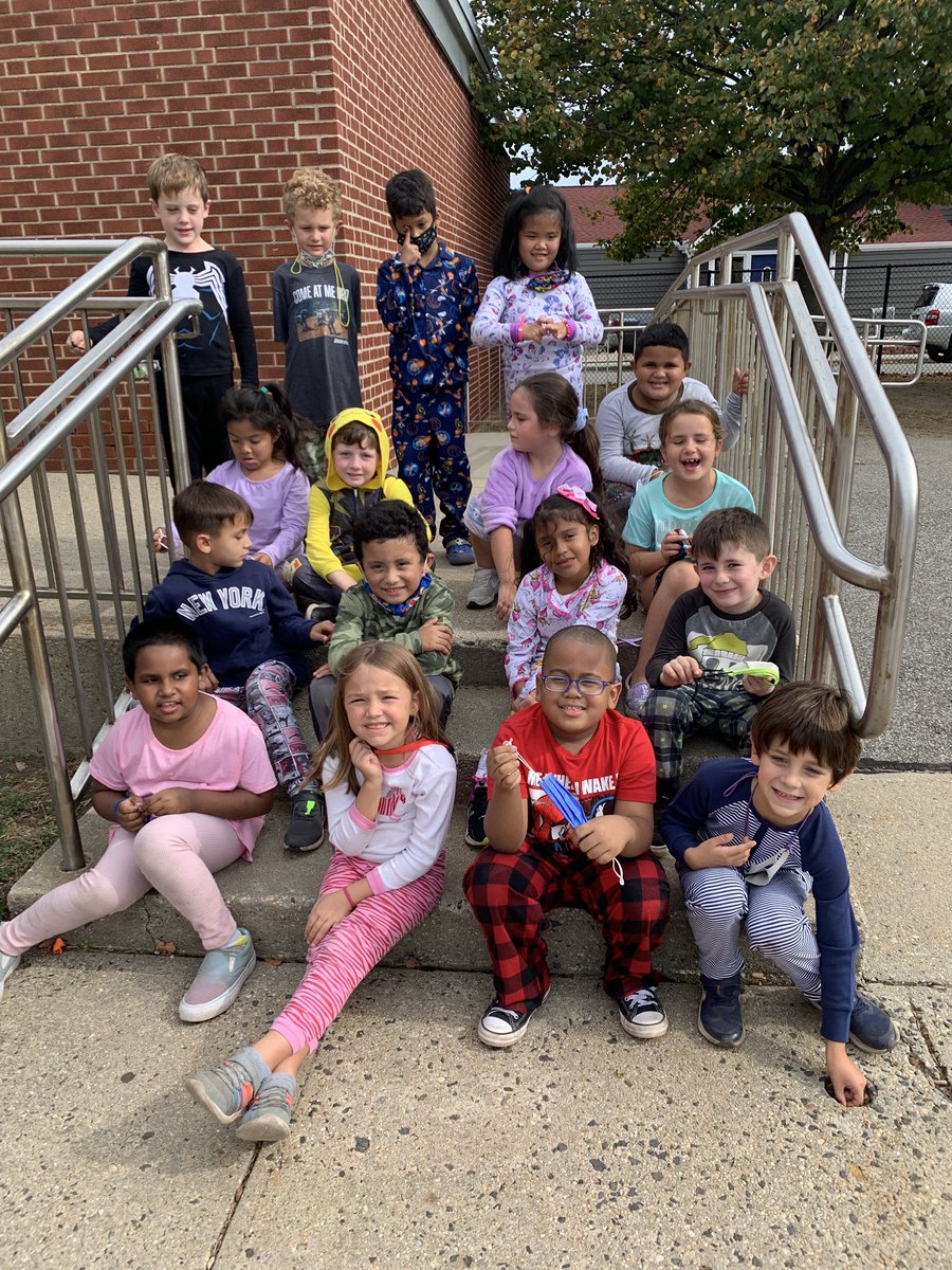 DLevitt11's tweet photo. Red Ribbon Week was kicked off with Pajama Day! Bringing even more comfort and coziness into the classroom. 😌 @24Kath @CZawatson @msgoldenLB #RedRibbonWeek https://t.co/DnAaVD0Y2O