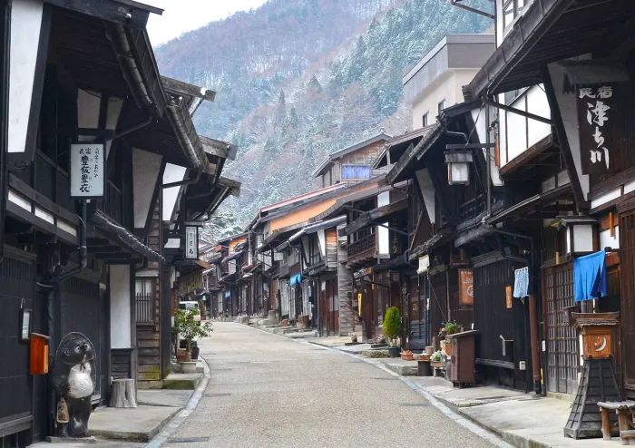 Periode Edo Jepang dapat dialami di kota-kota kecil yang terpelihara dengan baik seperti Narai. 