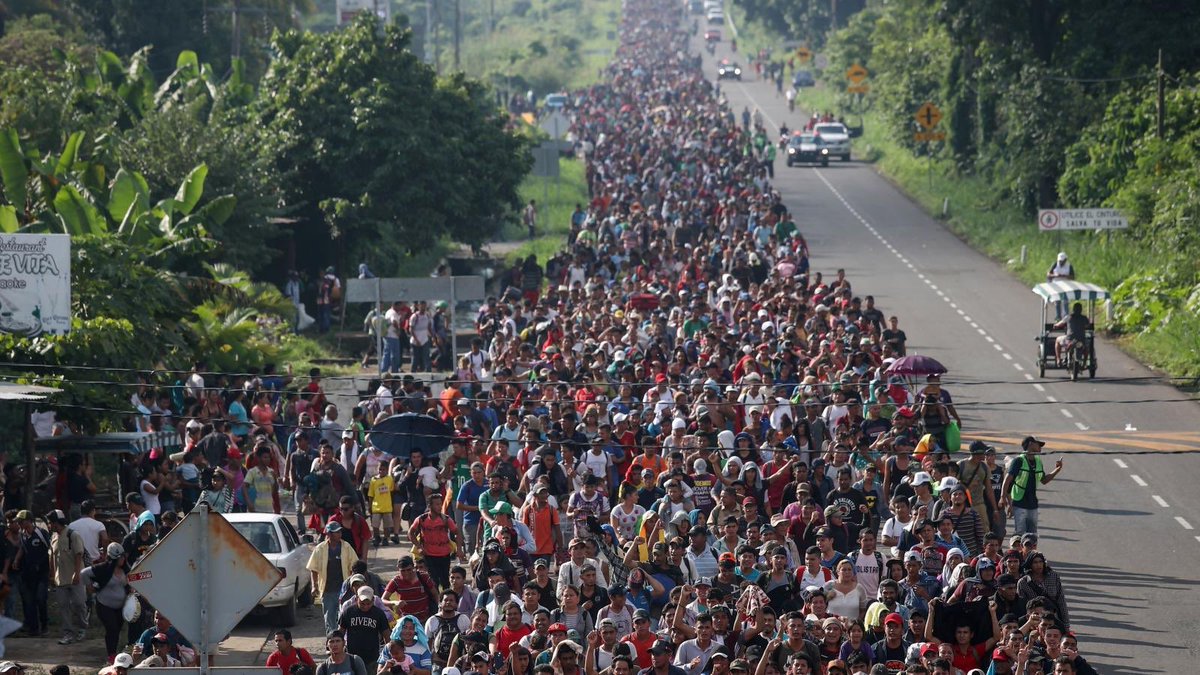 bellausa17's tweet photo. in this country who cannot speak basic English yet they believe they can walk in and live free on govt assistance! GO TRUMP 🇺🇸 https://t.co/8J2SOZp8gB