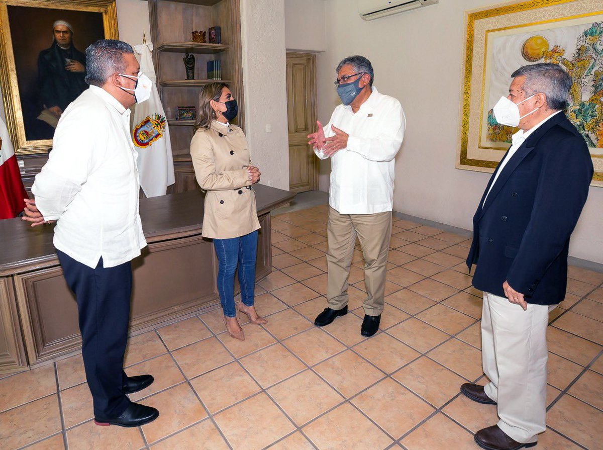 M_URESTIF's tweet photo. #TodosSomosUno 🙋‍♂️

🔴 #SNTE 📚 y @Gob_Guerrero 🏢 trabajarán juntos por el magisterio y la educación 🔴 El Mtro. Alfonso Cepeda Salas, y la mandataria @EvelynSalgadoP abordaron temas en materia laboral 🔴 Reinaugura sede de la @Seccion14SNTE 🏣

NOTA 👉 https://t.co/dw5dj5ButF 👈 https://t.co/t9uAZjmMdN