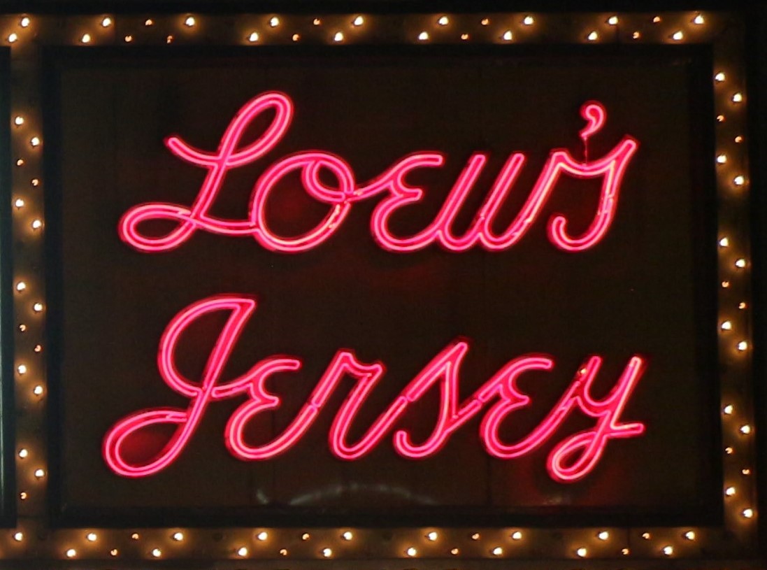 Reminder!  The Jersey City Historic Preservation Commission will review plans for the impending major restoration &amp; renovation of the Loew's Jersey tonight starting at 6pm -NOW Here's a link to the aged and to attend via Zoom: buff.ly/3Gp8Gt2