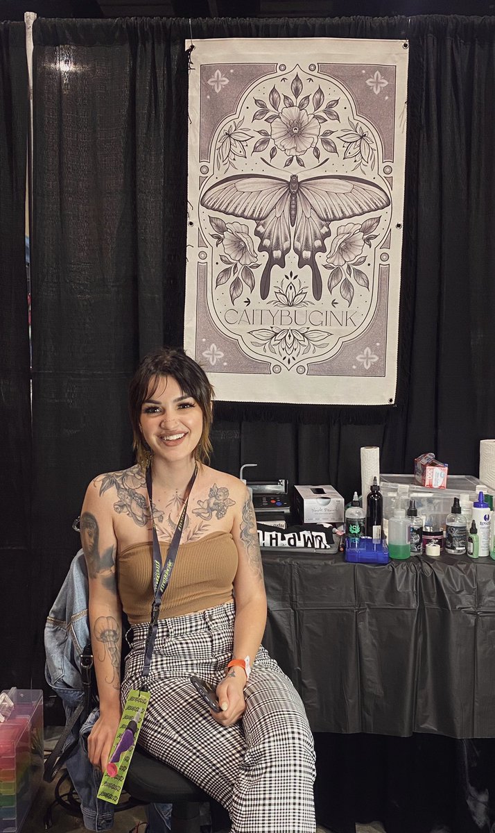 caitybugink's tweet photo. this lil tatter’s first convention! 🤠 https://t.co/OaTw8kgBrr