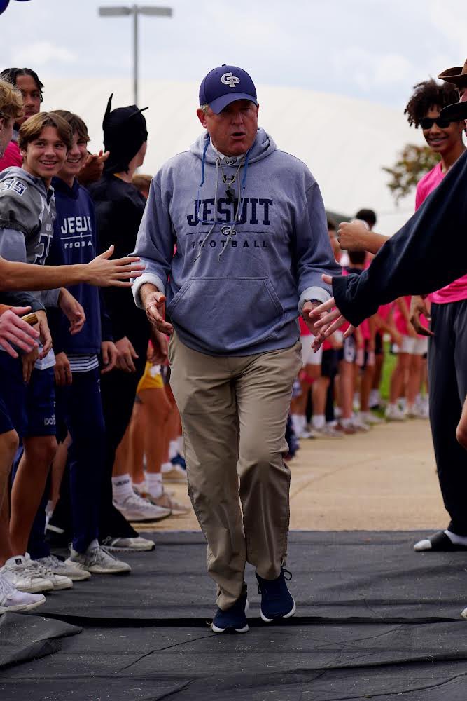 georgetownprep's tweet photo. Congratulations to our Athletic Director and Head Varsity Football Coach Dan Paro ‘79 - inducted into the Maryland Football Coaches Association Hall of Fame, Class of 2020, honored this year.
Former GP AD and Head Varsity Football Coach Jim Fegan was inducted in 1997. #AMDG https://t.co/oiZS2BFL1s