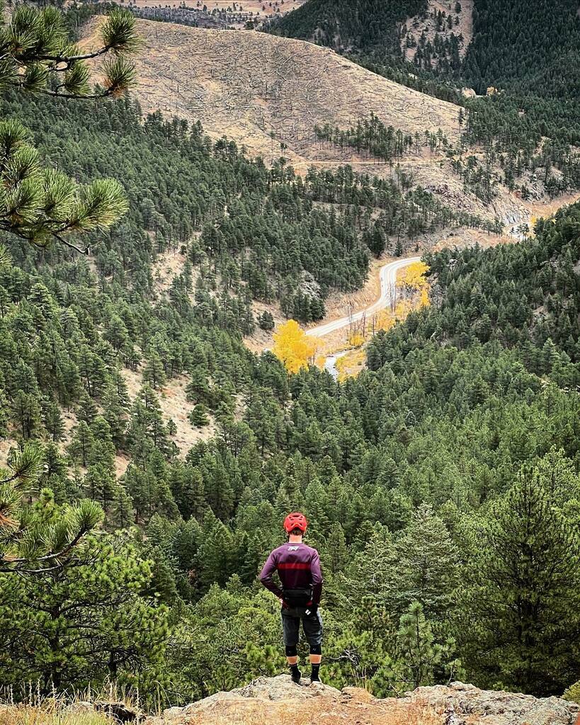 Life isn’t always about slayin’ bangers with the creamiest bokeh. Sometimes you just gotta stop and look at it.
Would you look at that? Gosh.
-
#bangers #bokeh #mtb instagr.am/p/CVd-GQOsLkq/