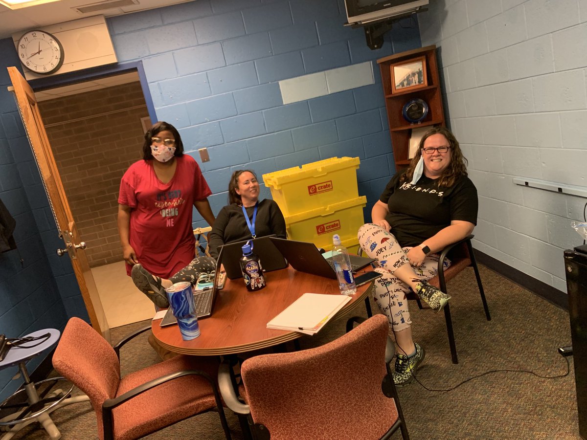 Kristina MacBury tweet media