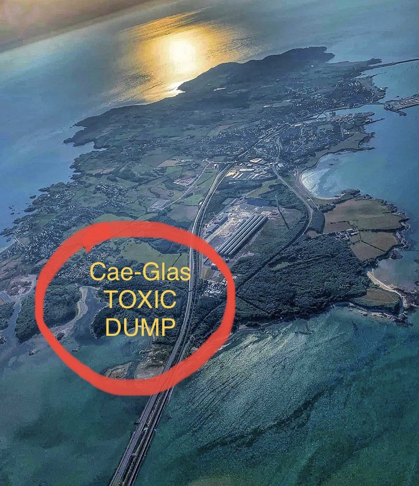 PenrhosSave's tweet photo. We have another type of #sewage leaching into the sea on Anglesey, an old dumping ground for @RioTinto and @angleseycouncil . According to @NatResWales this is ok. 
Is It really ok for #toxicwaste to pollute SSSi’s &amp; AONB’s @RachSalv, @CThomasMS, @JulieJamesMS @RhunapIorwerth ? https://t.co/PiPMLW9xH5