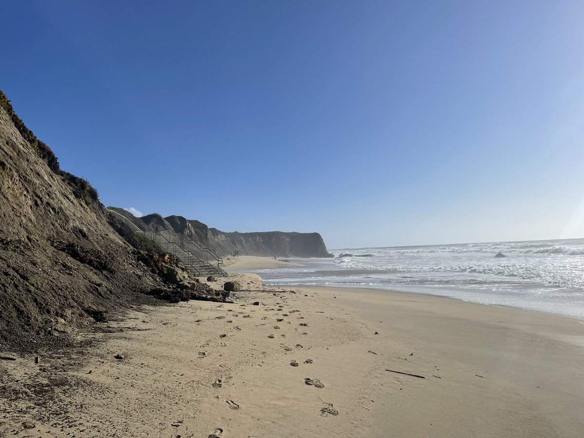 PhilKomarny's tweet image. Could it be prettier? @RitzCarltonHMB #CCE2021