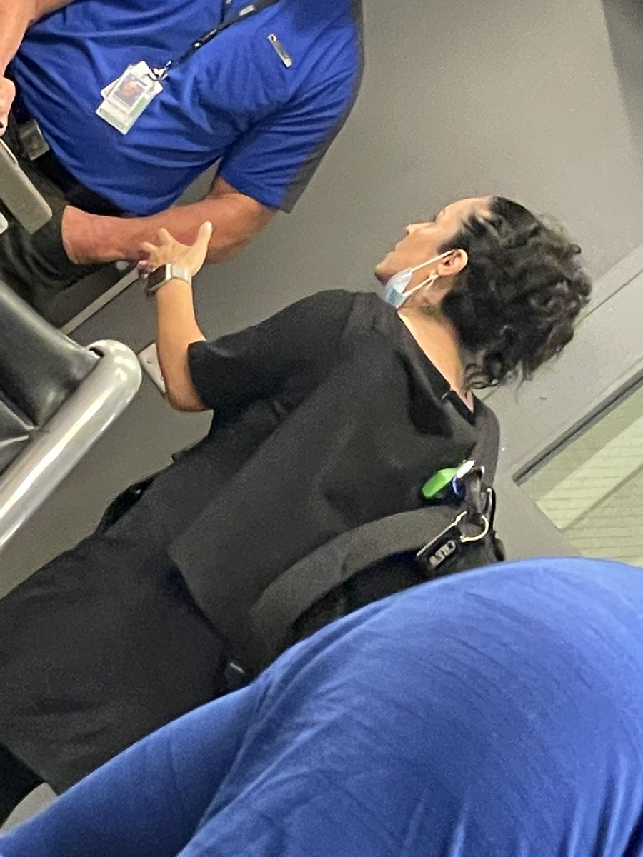 iakonafuji's tweet photo. @SouthwestAir Endless delays over my 4x total flights, a cancellation, and employees/pilot at Houston didn’t bother wearing their masks at the gate. #SouthwestAirlines #SouthwestEmployees https://t.co/JXdkQ8QyAE
