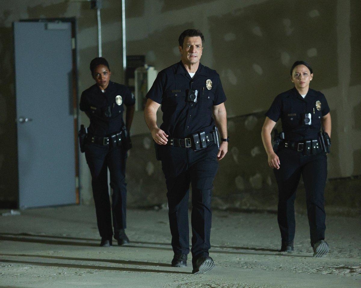 новичок сериал. The rookie watch online. сериал новобранец/новичок 2018 года. нэйтан филлион 911 служба спасения. фильм новичок 2018.