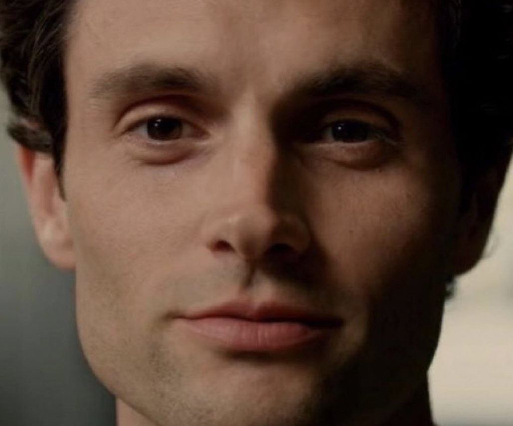 meetalleyoop's tweet image. you…have 932432 makeup brushes. that’s okay. you don’t get it yet, but that’s okay because Multi-Tasker can fix that. i can fix…you.