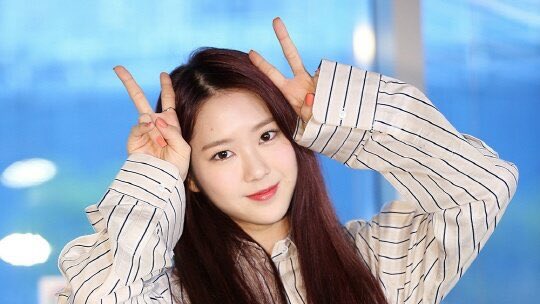WEOMGNOSIS's tweet photo. ¿Creían que me perdería #STAYCHARMCB? ¡Por nada del mundo! Estoy más que lista para bailar y disfrutar #ASAPCHARM. Sin duda una canción que la tendré constantemente en repetición. ¡Felicidades por su comeback, preciosas! 💛

𑁍 ː   Oh  ⭒۟    Mყ⠀ ◞    #⃝Gησsιs  𓈓 #SEVEN🏴‍☠️ https://t.co/xrcaNrxrAz