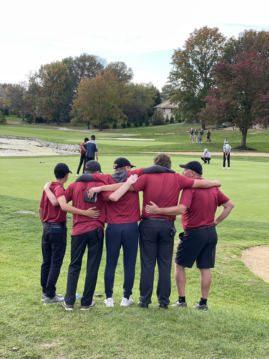 scasdathletics's tweet image. Hail Maroon and Gray!!
2021 STATE CHAMPS 🦁🏌️🏆
Be at the back of the South High School at 8:15 to welcome the champs home!!!!
📸: Mindy Sabol