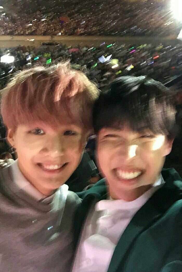 byseokho's tweet photo. with suga hyung #jhope https://t.co/G8B0uLyKTc