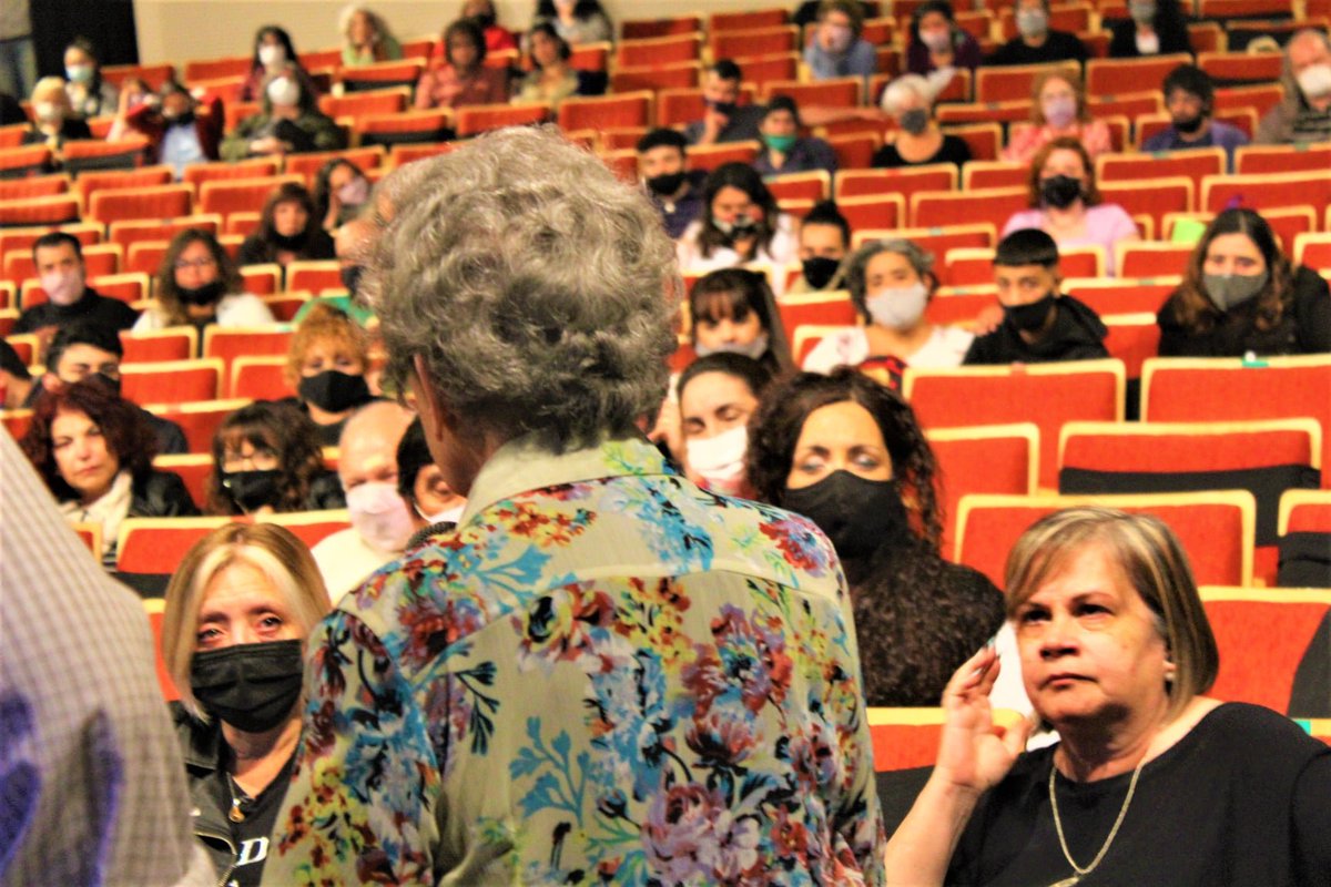 Imágenes de una noche especial, que incluyó la presentación en vivo del disco "Memoria de la Persistencia" de <a href="/temporalcancion/">Temporal</a> y el cierre de "Afiches x la Identidad 2021", con la presencia de Delia Giovanola, fundadora de <a href="/abuelasdifusion/">Abuelas de Plaza de Mayo</a> 
#PlantamosMemoria