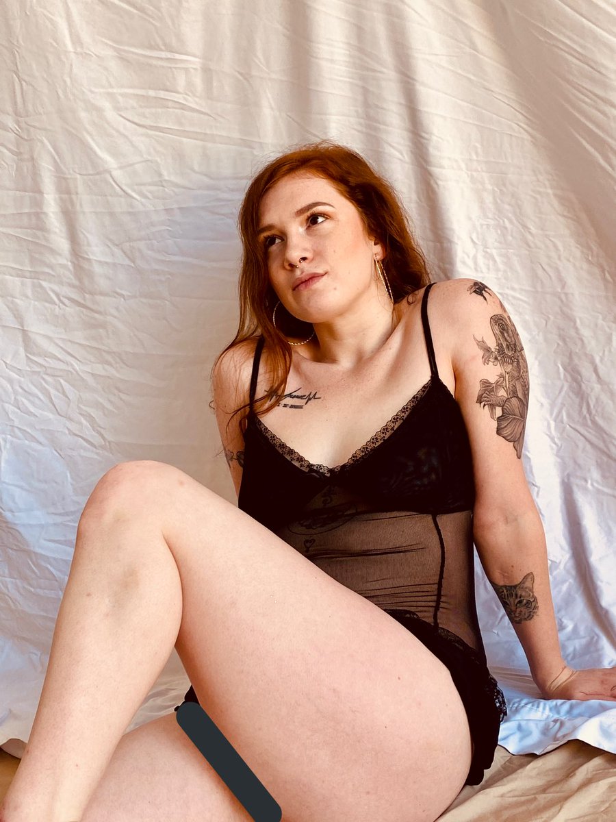 adoring_adele's tweet image. Message me or subscribe to my onlyfans for more. Custom content requests open. #payypig #paypiggie #cashcow #sugarbaby #SugarBabyTwitter #onlyfans #redhead #tattoos #piercings #nsfw #brat #AdultWork #babygirl4daddy #daddyslittlewhore #lookingforsugardaddy #onlyfansredhead