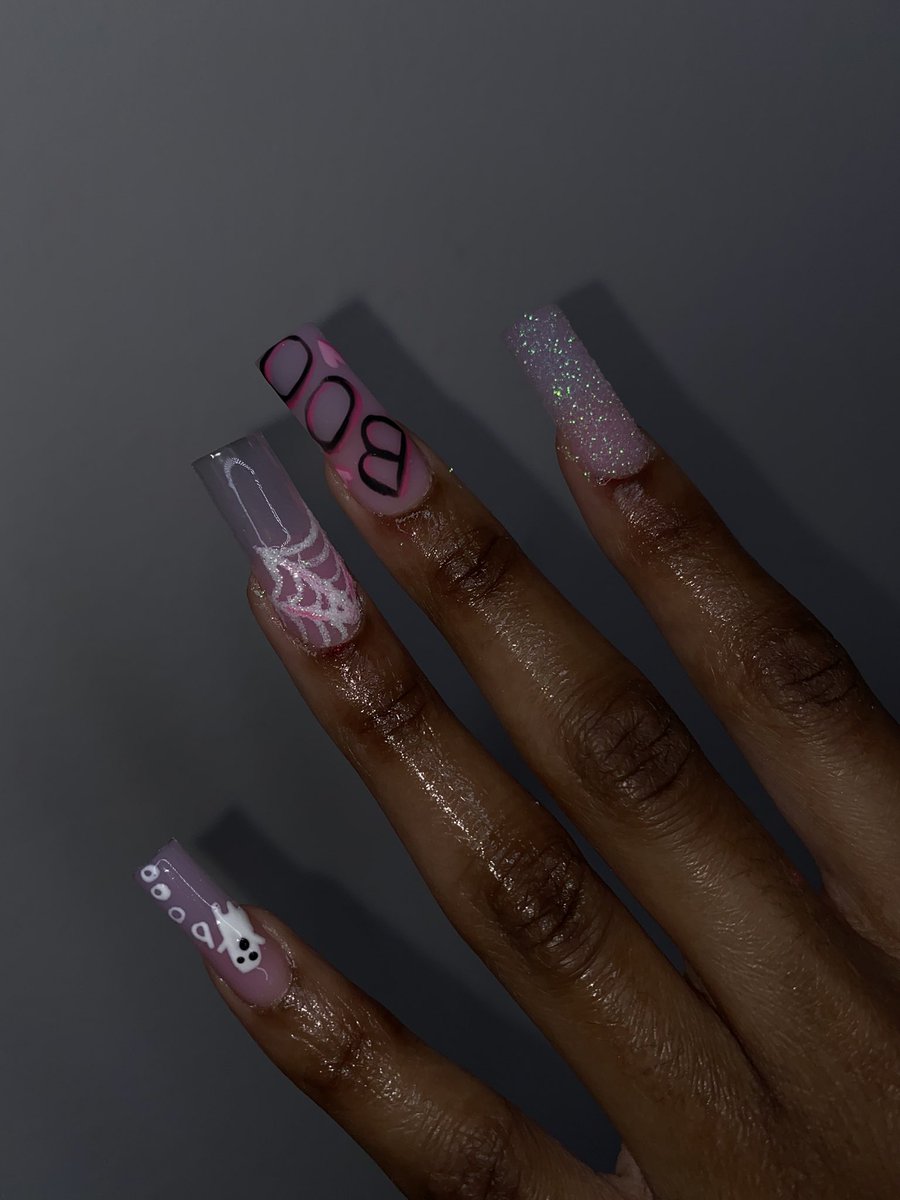 dejmichelle's tweet photo. thought y’all might like these 👻💕 https://t.co/x5naq6Y9nW