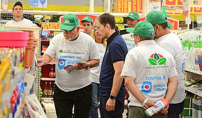 Un controlador de precios. Y un ayudante del controlador de precios, un auxiliar del ayudante del controlador de precios, un supervisor de controladores de precios, un secretario del supervisor de precios y un ministro de control de precios.
El precio de la polenta estaba OK.