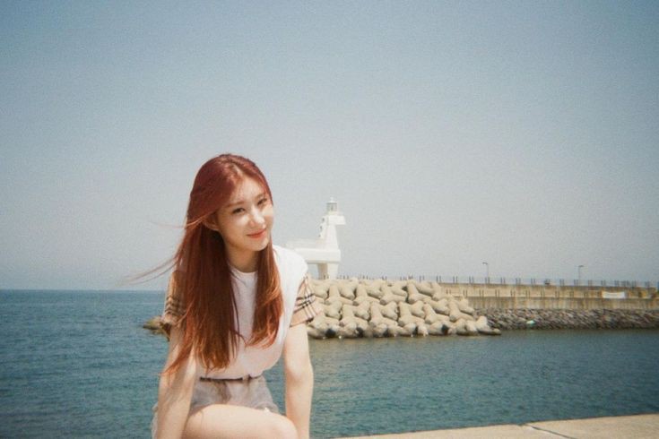 Sulit move on adlh pertanda bahwa kau pernah mencintai seseorang dengan begitu tulusnya,&amp; tidak ada yg salah dengan itu. Karenanya, biarkan rasa itu pudar dengan sendirinya. Percayalah, semakin kau memaksanya untuk lupa, tanpa sadar kau telah memberi celah untuk kembali mengingat