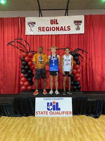 The Plano West Wolves Boys Cross Country Team brought home some hardware today! The Wolves Team won 3rd place overall & Hudson Heikkinen was crowned the individual champion. This qualifies the Wolves for the STATE Meet! Congrats to the Wolfpack! @PWSHWolves @PlanoWestXC