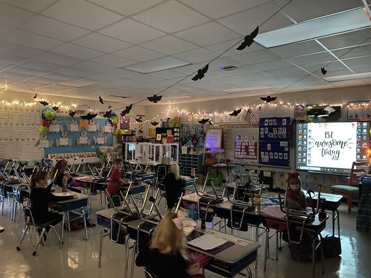SKAnthonyNBES's tweet photo. Bat Day = Best Day! 🦇🖤🦇 https://t.co/P2zYSEAKfv