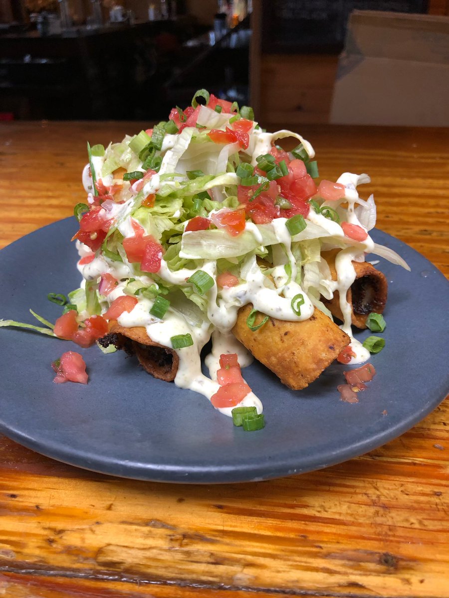 DruthersBrewing's tweet photo. We've been slowly rolling out our fall menu over the last few weeks. These are a few of our favorites....

Spinach and Artichoke Dip with Wood-Fired Crostini
General Tso's Fried Chicken
Wedge Salad with Roasted and Marinated Tomatoes
Queso Fundido Taquitos https://t.co/IucvQZBXe1
